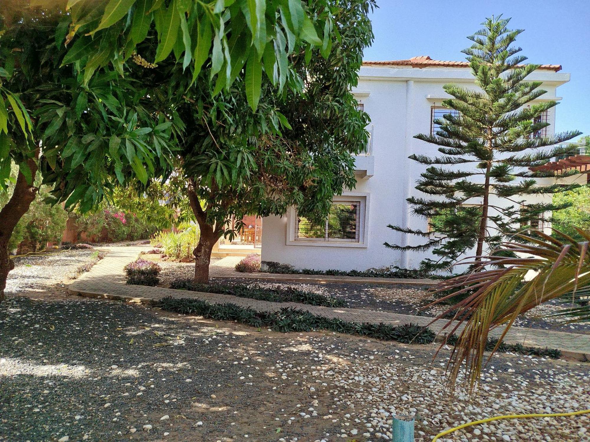 Hotel Al Jannah Bis Somone Exteriér fotografie